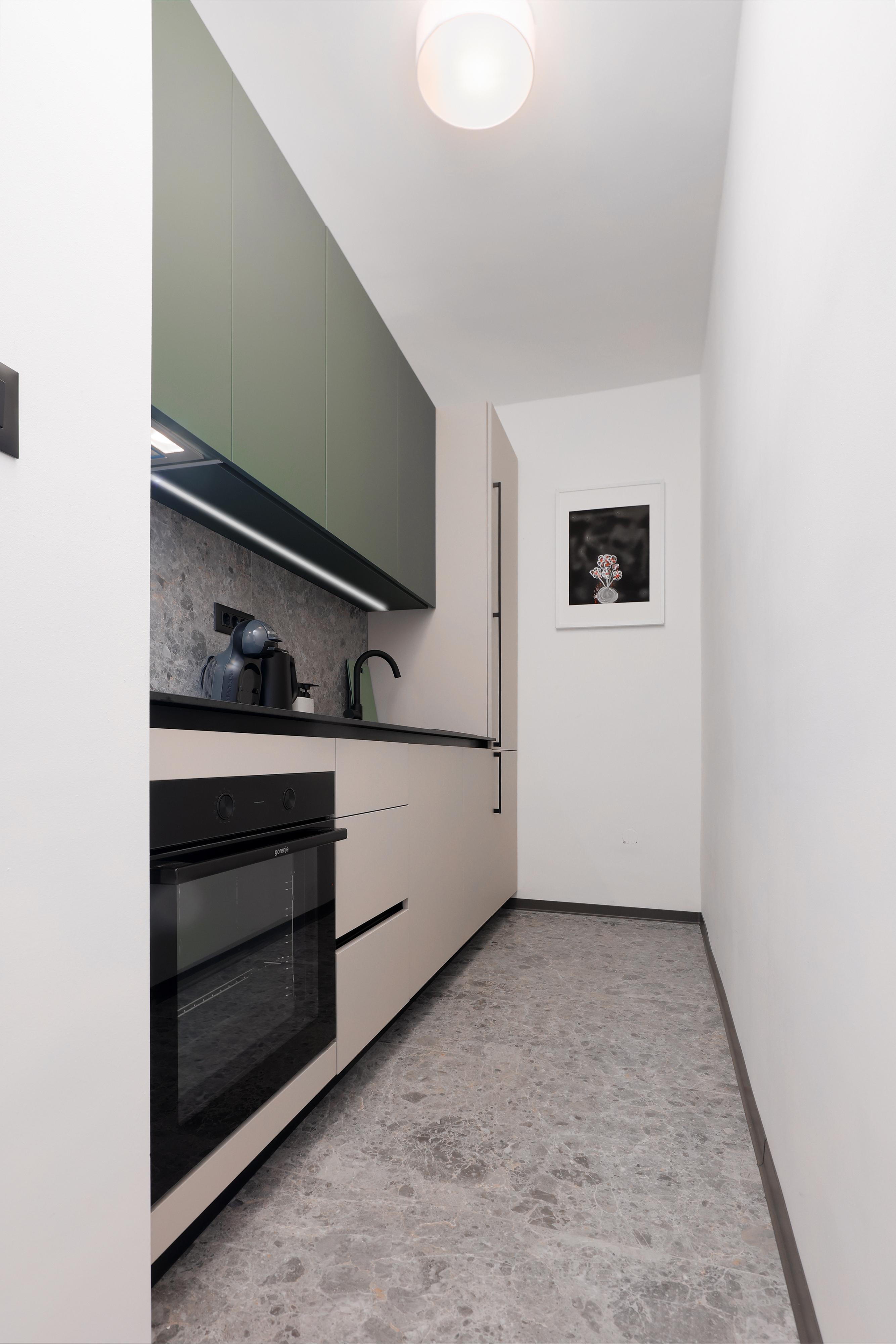 F86A4473a